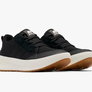 Sorel Women’s Out N About III Waterproof Low Sneakers Size 8.5 Black